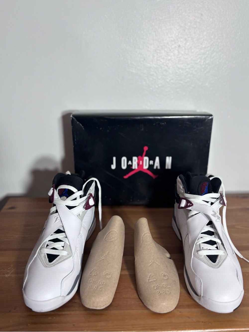 Air Jordan 8 Retro, White/ Hyper Blue-Black Women Size 9.5 - MENS 8 Sneakers
